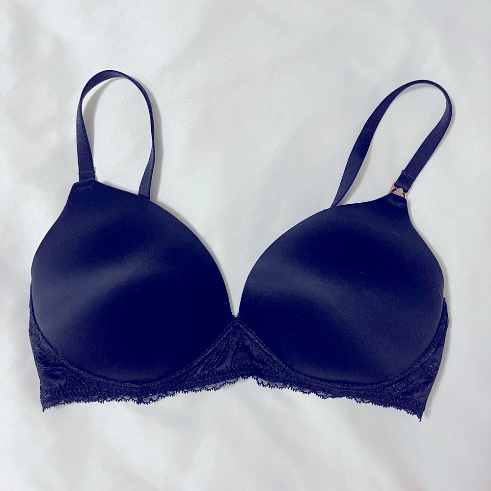 Victoria’s Secret Nursing Bra. Black 34DD